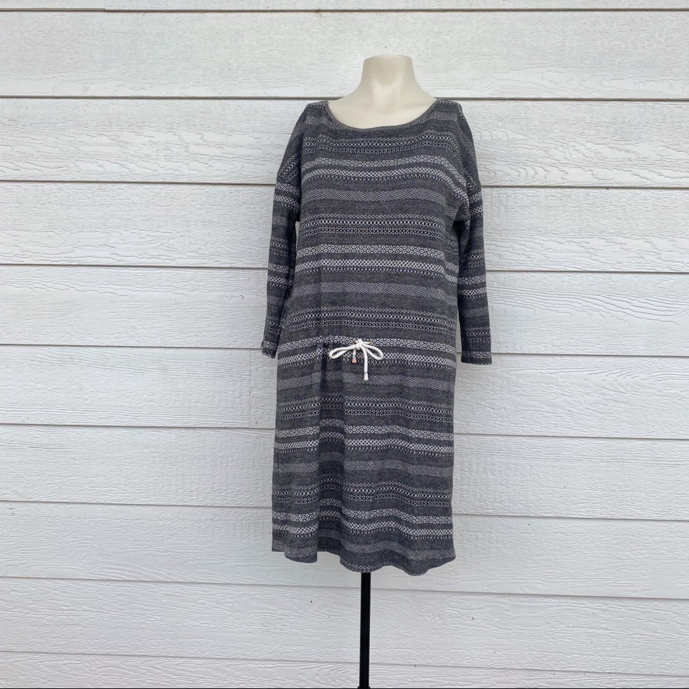 Sezane Grey and Black Patterned Sweater Dress